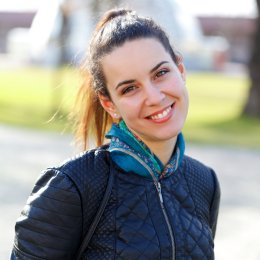 Schueler fragen 12 Porträtfoto einer Studentin