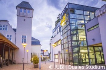 Außenansicht des Campus der IUBH Duales Studium in Bad Honnef